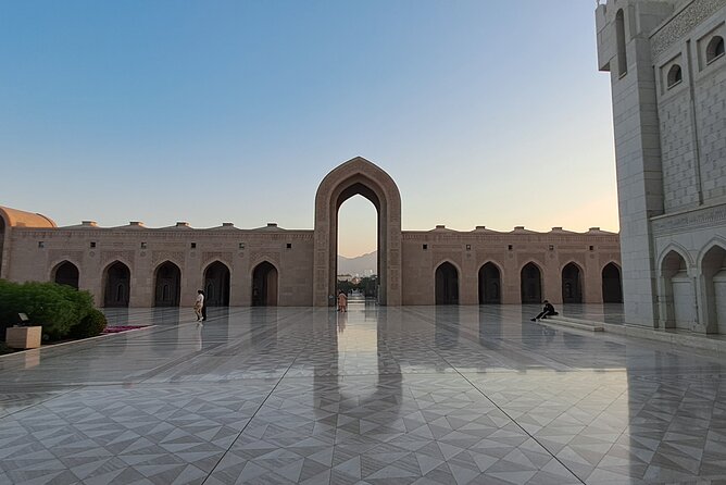 Muscat Tour - Half day - Mutrah Souq: the tour’s most hands-on stop