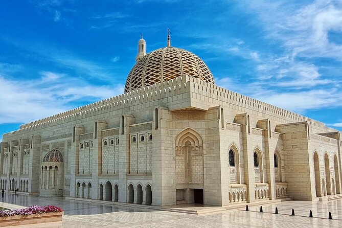 Muscat trasfer: airport trasfer to/from hotel in muscat - What the private format means for your group