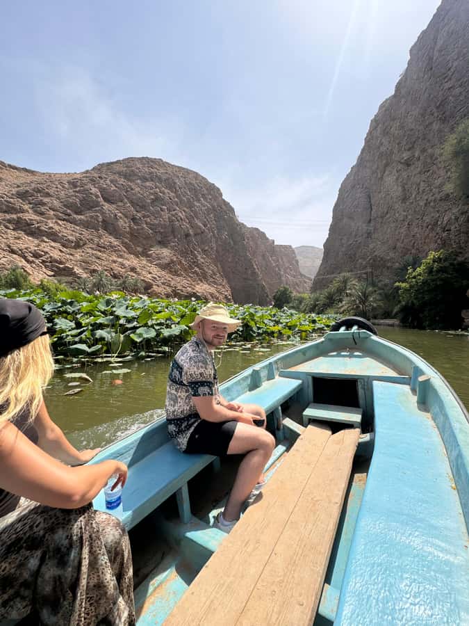 Muscat: Wadi Shab & Bimmah Sinkhole Tour with Pickup & Lunch - Who should book this tour