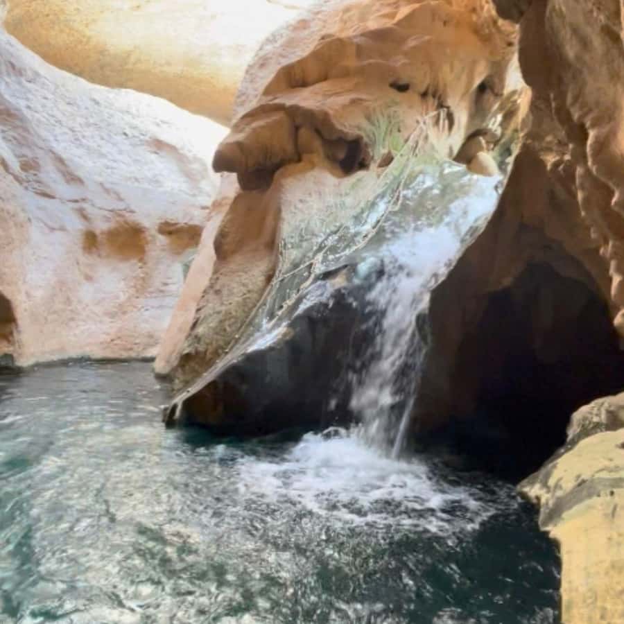 Muscat: Wadi Shab, Romantic Cave and Sinkhole Full-day Trip - Is $40 a good deal?
