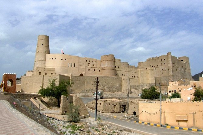 Nizwa Bahla & Jabrin Fort(Muscat tours) as private and custom trip - One hour at Nizwa Souq