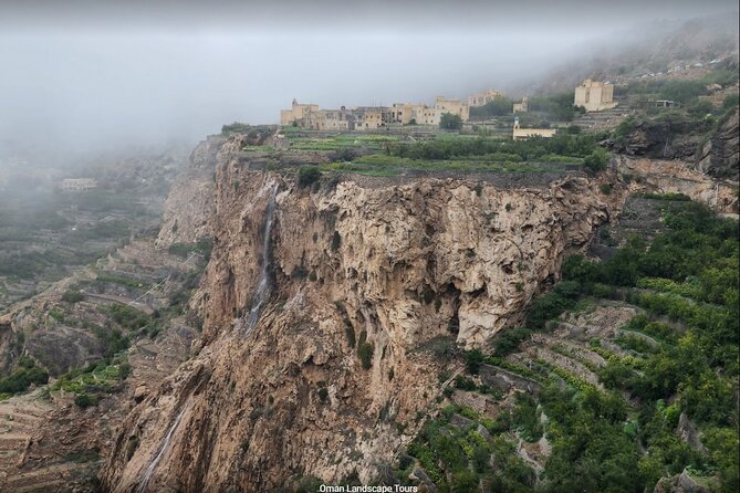 Nizwa Fort-Nizwa Souq-Birkat Al Mouz-Jebel Akhdar - Private Full Day Tour - Climbing Jebel Akhdar to the Saiq Plateau