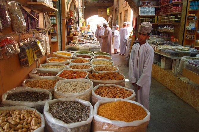 Nizwa Friday Market Jabal Chams - Al Hamra and Oman’s remaining loam villages
