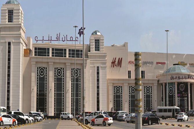 Nizwa Full Day Tour from Muscat with JABREEN fort - Lunch in Bahla and what the meal includes