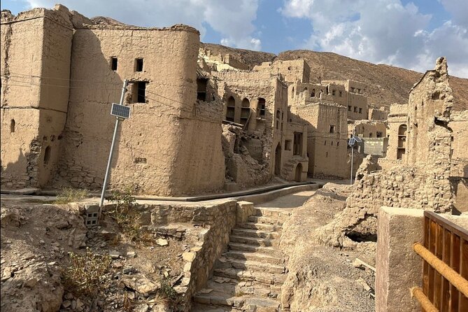 Oman 3-Days 2-Night Shared Roundtrip Tour – Explore Oman's Best - Day three: Nizwa Fort and the old market