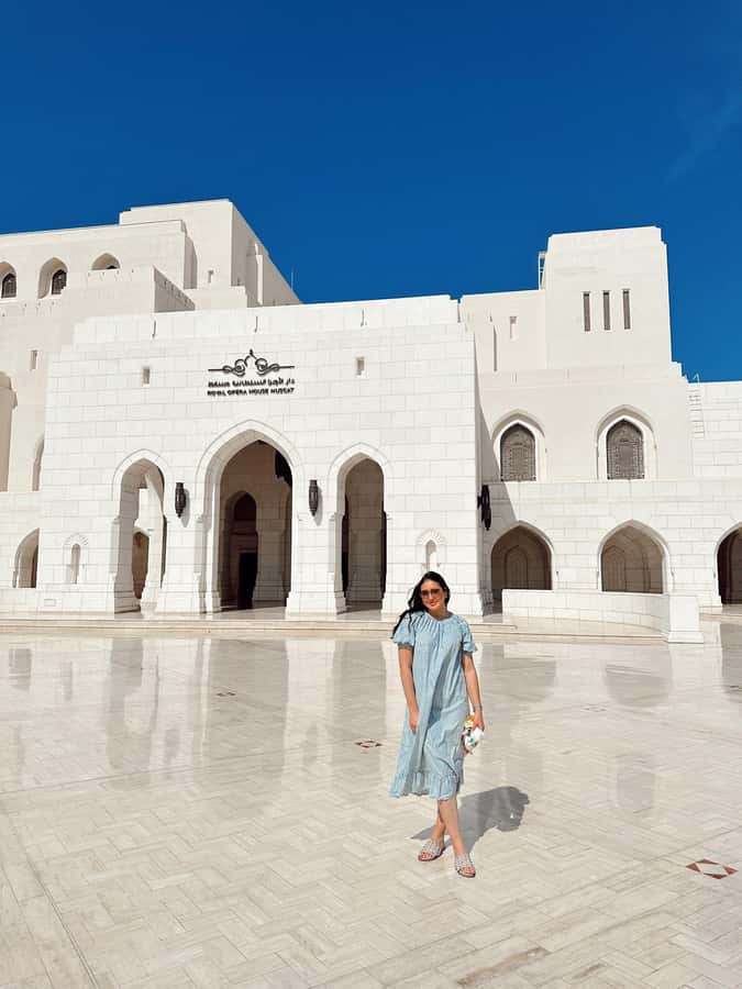 Oman:Group Muscat City Tour With Pick Up & Free Lunch/Dinner - Starting at Sultan Qaboos Grand Mosque