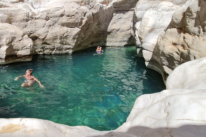 Oman Highlights: Wahiba Sands Desert & Wadi Bani Khalid Tour - Who should book this Oman desert and wadi tour?