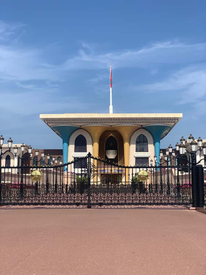 Oman: Private City Tour of Muscat with pick up/drop off - Al Alam Palace and the old harbor