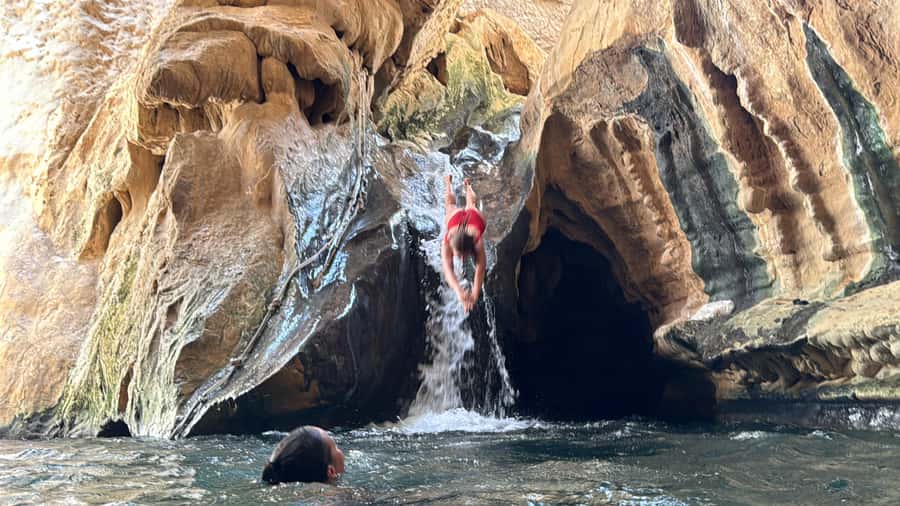 Oman’s Hidden Gems: Wadi Shab & Bimmah Sinkhole - Key points to know before booking