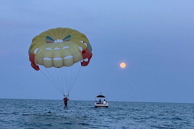 Parasailing tour in Al Mouj Muscat - The boat ride and the waiting time