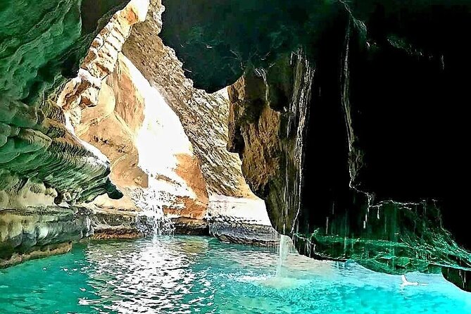 Private 2 Day Wadi Shab and Bimmah Sinkhole Tour - Four hours at Wadi Shab