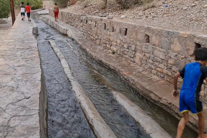 Private Day-Tour in Nizwa and Jebel Akhdar - Is $187 a fair price?
