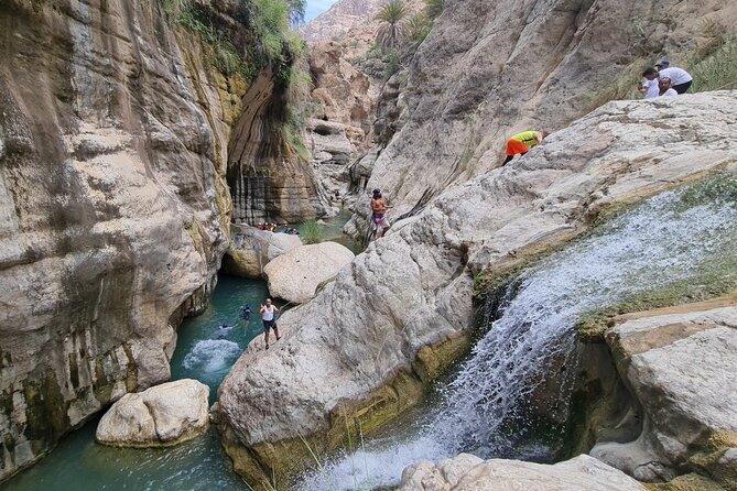Private Full-Day Wadi Tiwi and Bimmah Sinkhole Tour from Muscat - Wadi Tiwi: Five Hours Among Palms and Water