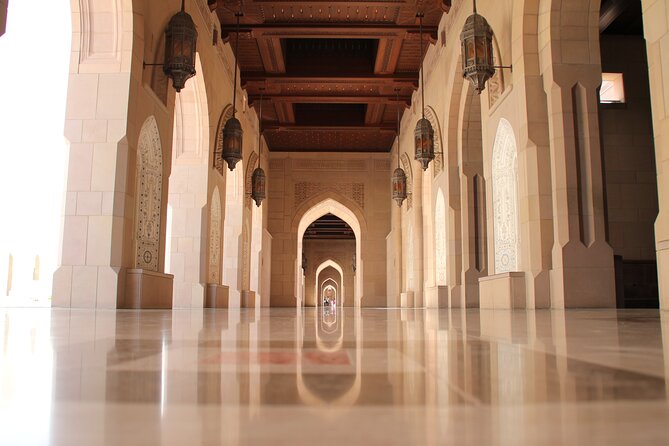Private Half Day Muscat City Tour (Morning or Afternoon) - A short pause at Qurum Beach