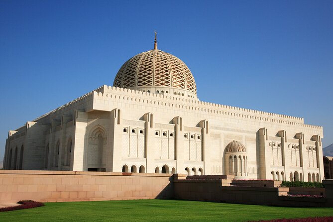 Private Half-day Tour in Muscat - Al Alam Palace: A Short, Photogenic Royal Stop