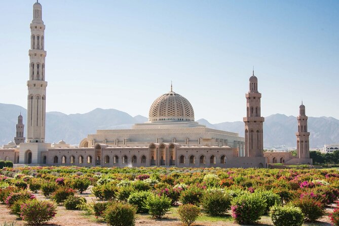 Private Half-Day Tour to Grand Mosque-Nakhal Fort and Hotspring - Sultan Qaboos Grand Mosque and its enormous carpet