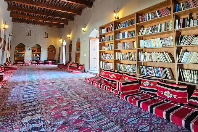 Private Tour Nizwa Birkat Al Mouz and Oman Across Ages Museum - A traditional Omani lunch between major stops
