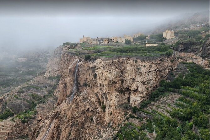 Private Transfer from Muscat to Jebel Akhdar by 4WD Car - Who should book this transfer