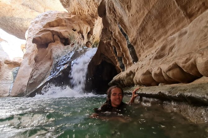 Private Wadi Shab - Bimmah Sinkhole - White Sand Beach - Full Day Tour - Fins Beach and the Tiwi coast