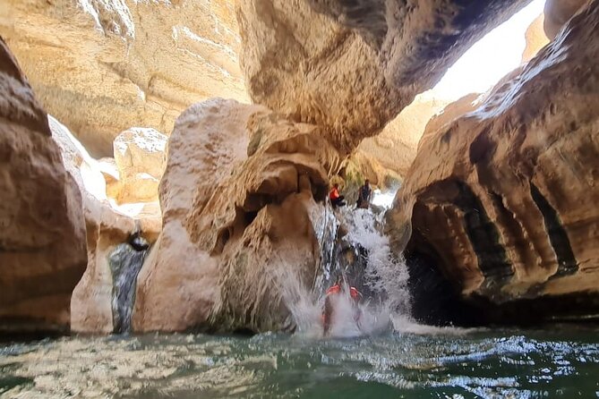 Private Wadi Shab - Bimmah Sinkhole - White Sand Beach - Full Day Tour - What to pack for a better day