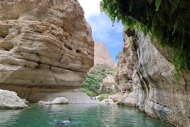 Private Wadi Tiwi - Bimmah Sinkhole - White Sand Beach - Full Day Tour - Who Will Enjoy This Experience Most?