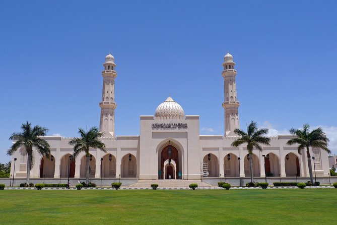Salalah City private tour - all-inclusive sightseeing tour - Coconut and Banana Plantations Near Salalah