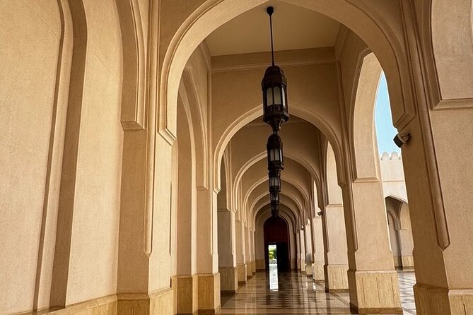 Salalah City Tour: Discover Salalahs Treasures with a Local Guide - Al-Husn Souq: the best place to shop for frankincense