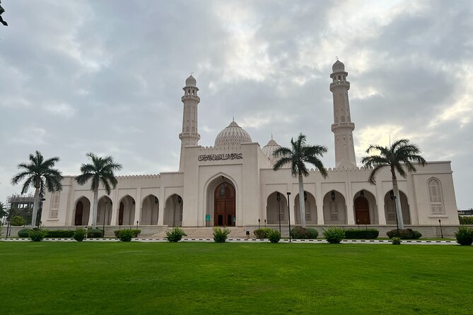Salalah City Tour with History, Culture, Souq Shopping, Halwa - Sultan Qaboos Mosque and the Sultan’s palace