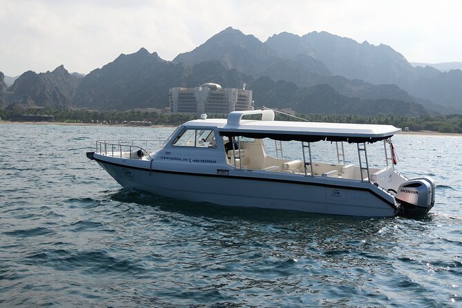 Sea Wonders Dolphin Watching and Snorkeling in Muscat - The Crew Makes a Difference