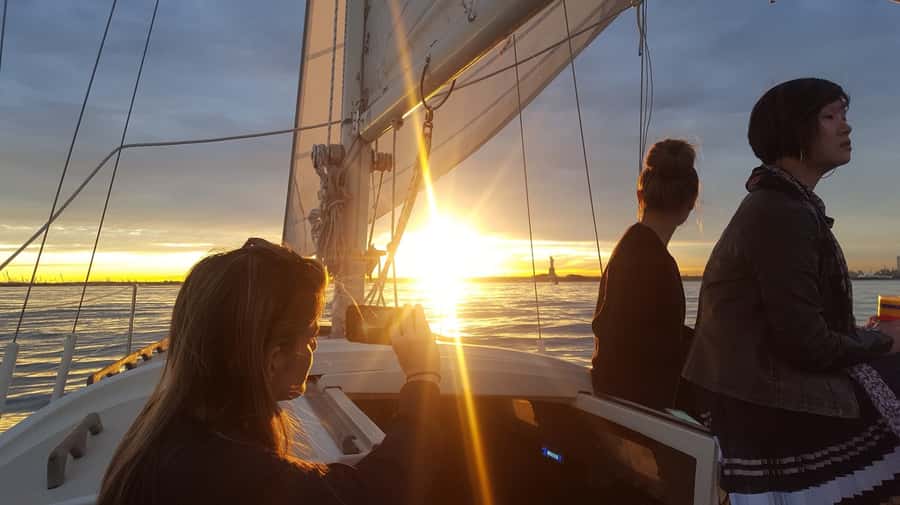 Sunset Dhow Cruise - Muscat harbor and the Sultan Palace