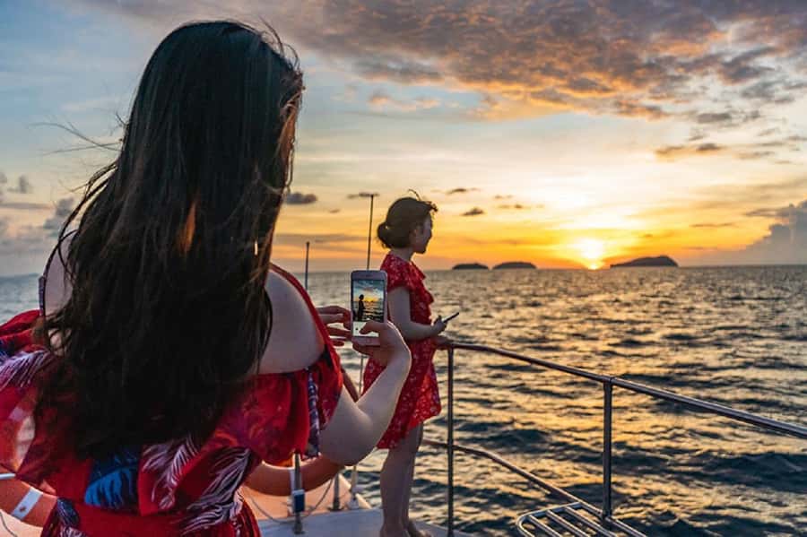 Sunset Dhow Cruise - Comfort, weather, and who should skip it