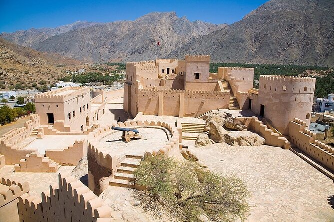 Tour Shahad 4 Days-3 Nights, Oman Tours Package - Day 1: Nakhal Fort, Balad Sayt, and Jebel Shams