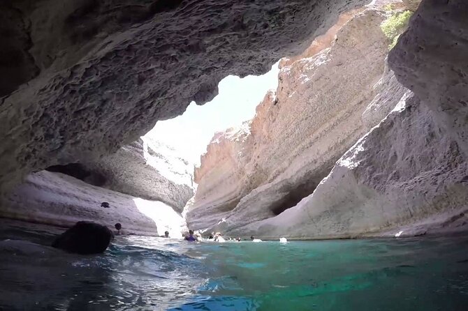 Wadi Shab and Bimmah Sinkhole 4X4 (Private Tour ) - Practical advice for the eight-hour day