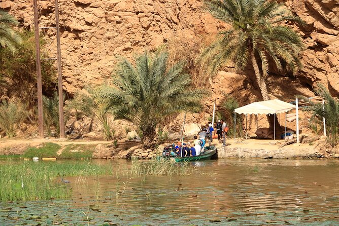 Wadi Shab and Bimmah Sinkhole Full Day Tour - Lunch at a local cafe