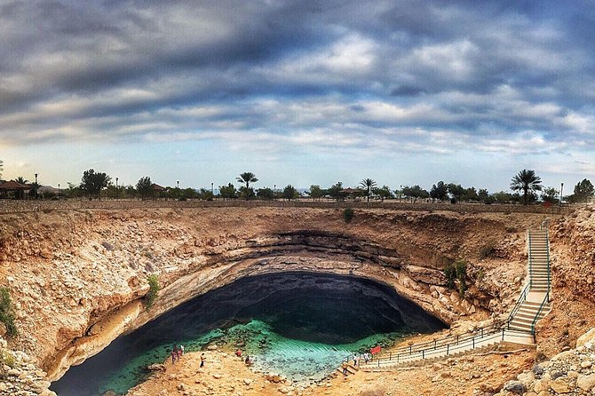 Wadi Shab and Bimmah Sinkhole Group Full Day Tour - Guides can shape the entire day