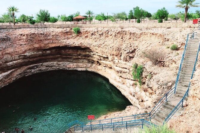 Wadi Shab and Bimmah Sinkhole Private Day Trip+Lunch - How much value you get for $135