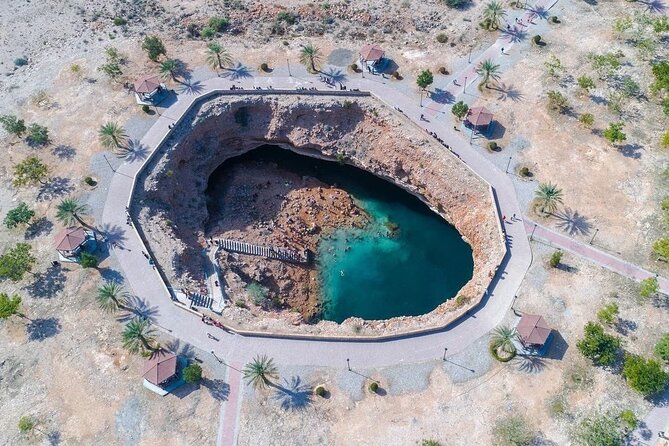 Wadi Shab and Bimmah Sinkhole Private Day Trip+Lunch - Who will enjoy this private day trip