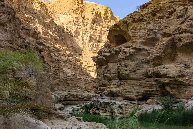 Wadi Shab full day tour (Muscat tours):Oman Shore excursions - The pools, keyhole, and cave waterfall