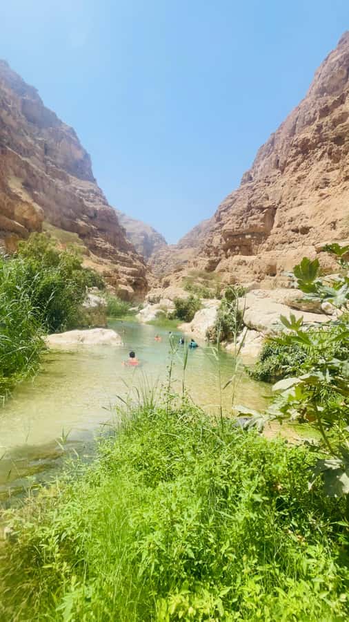 Wadi Shab Parking Meet the Local Guide for Self drivers - The first swimming stop and the 20-minute pause