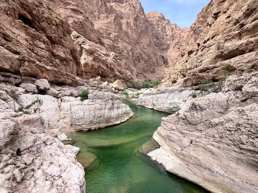 Wadi Shab & Wadi Tiwi : Guided Adventure (Customer Own Car) - The boat ride and the first walk