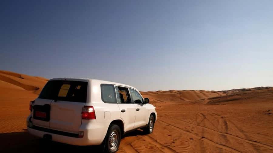Wahiba Sand and Wadi Bani Khalid Guided Group Tour - Wahiba Sands by 4WD: the tour’s most uncertain part