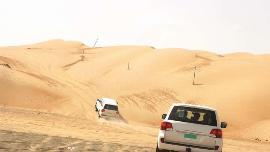 Wahiba Sand and Wadi Bani Khalid Guided Group Tour - Wadi Bani Khalid: palms, pools, and a useful first stop