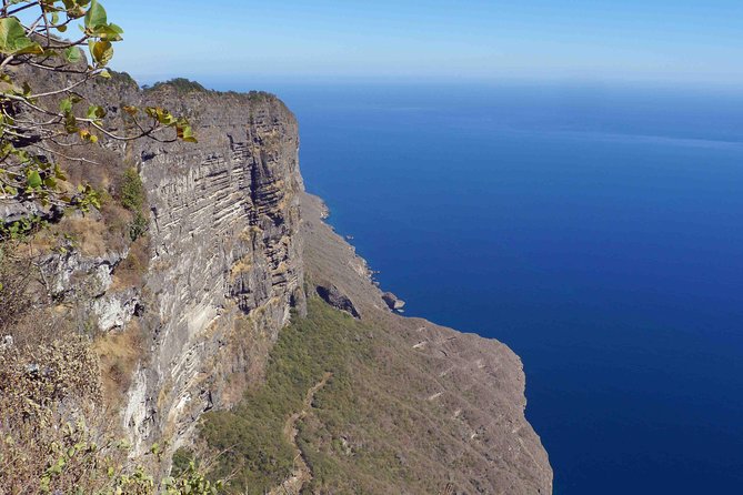 West Coast Mountains and Beaches (Fazayah beach + Shaat cliff) - Sahalnoot spring: a cool start among limestone